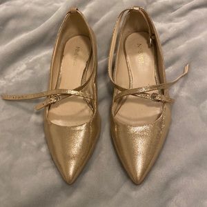 Nine West good flats size 9 very slight wear on top of one shoe